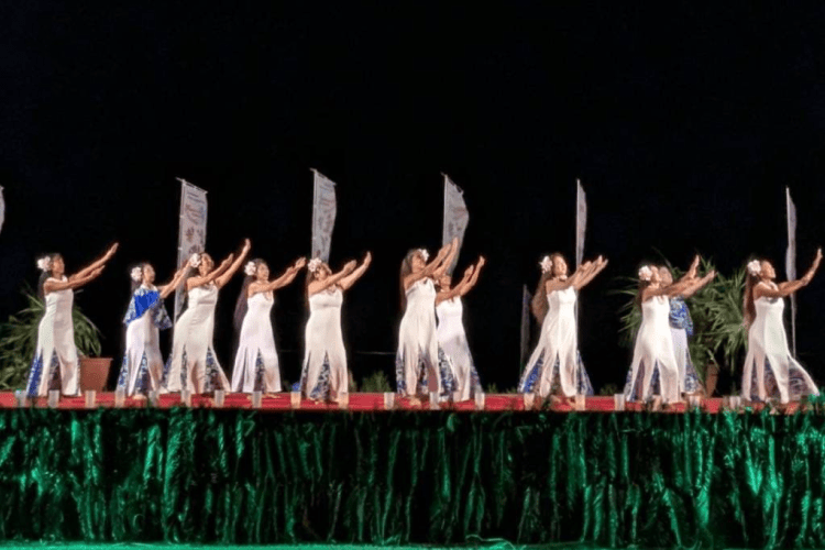 Sayaʼs HULA ohana MIYAKOJIMA